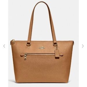 NWT Coach Gallery Tote - Saddle